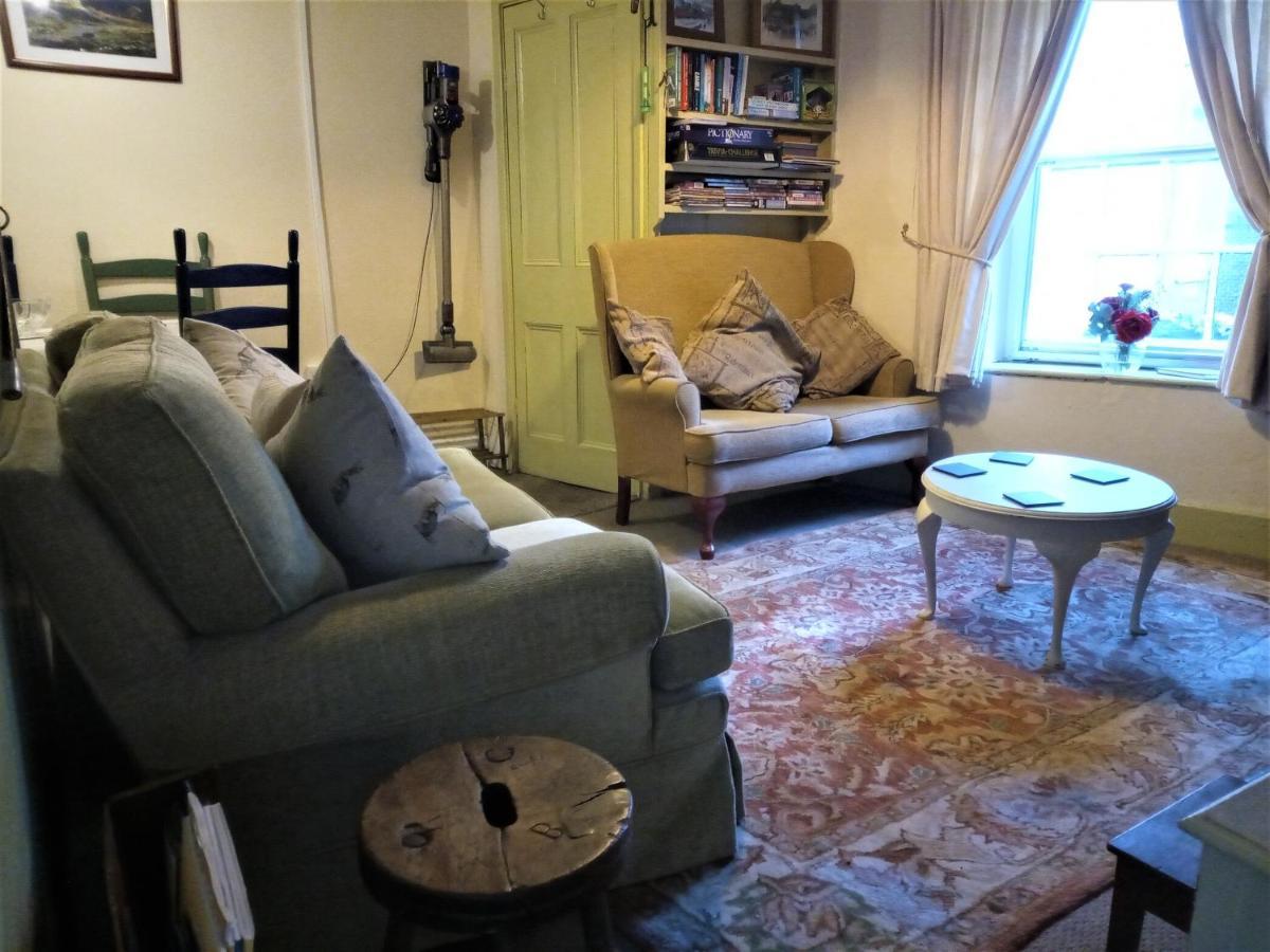 Ty Hen - Quirky Grade II Listed Cottage ブライナイ・フェスティニオグ エクステリア 写真